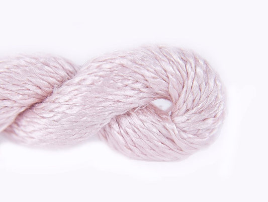 Vineyard Silk Classic - 001 Petal