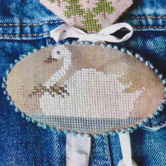 Stacy Nash Designs Swans A Swimming Badge Cross Stitch Pattern