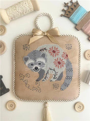 Twin Peaks Primitives Quirky Critters 2024 Sampler Cross Stitch Pattern