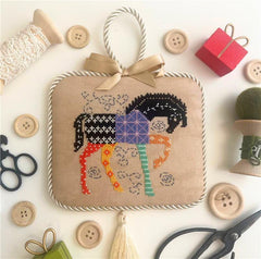 Twin Peaks Primitives Quirky Critters 2024 Sampler Cross Stitch Pattern