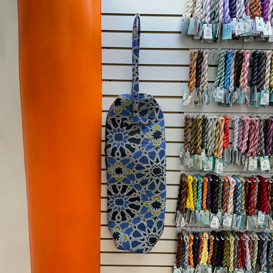 Hug Me Bags Padded Carry Bag for Needlework System 4 Workstand