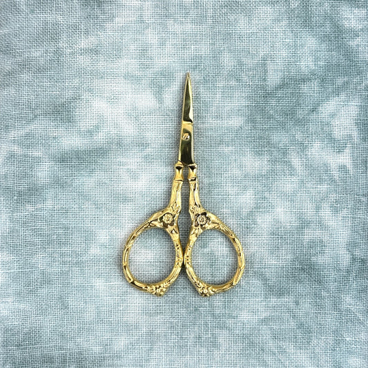 Kelmscott Designs Tudor Rose Embroidery Scissors - Gold