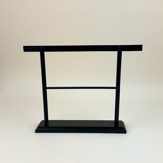 Lee's Needle Arts Kimono Stand (No Tassels) - Medium