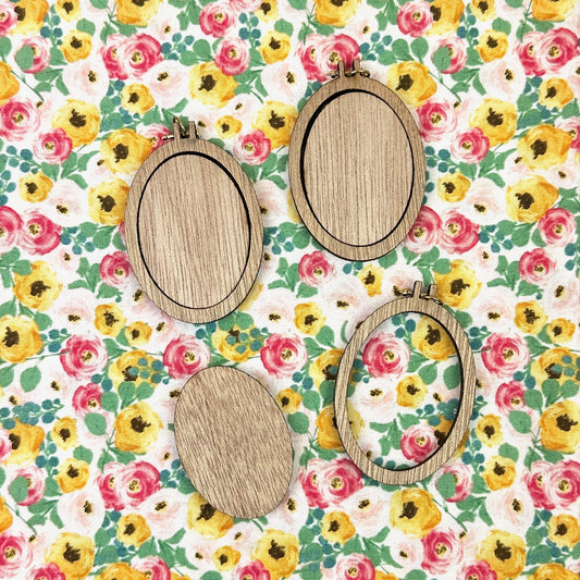 Hudson's Holidays Designs Tall Oval Mini Embroidery Hoop Embroidery Pendants - Set of 3