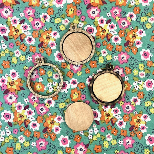 Hudson's Holidays Teeny Tiny Mini Embroidery Hoop Pendants - Set of 3