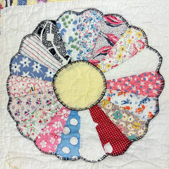 Vintage 1930s-40s Dresden Plate Patchwork Quilt with Ice Cream Cone Border