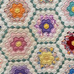 Vintage 1930s-40s Grandmother's Flower Garden Scalloped Edge Patchwork Quilt