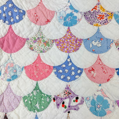 Vintage 1930s-40s Scalloped Patchwork Quilt