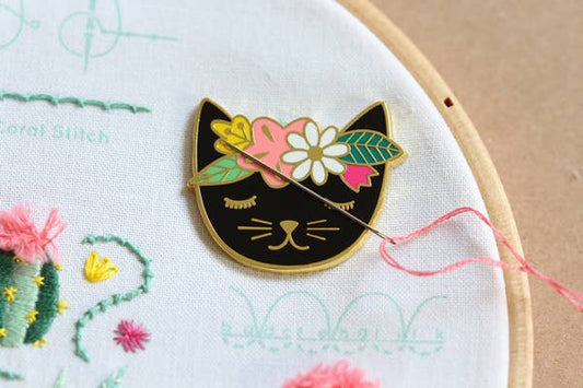 Kiriki Press Floral Cat Needle Minder