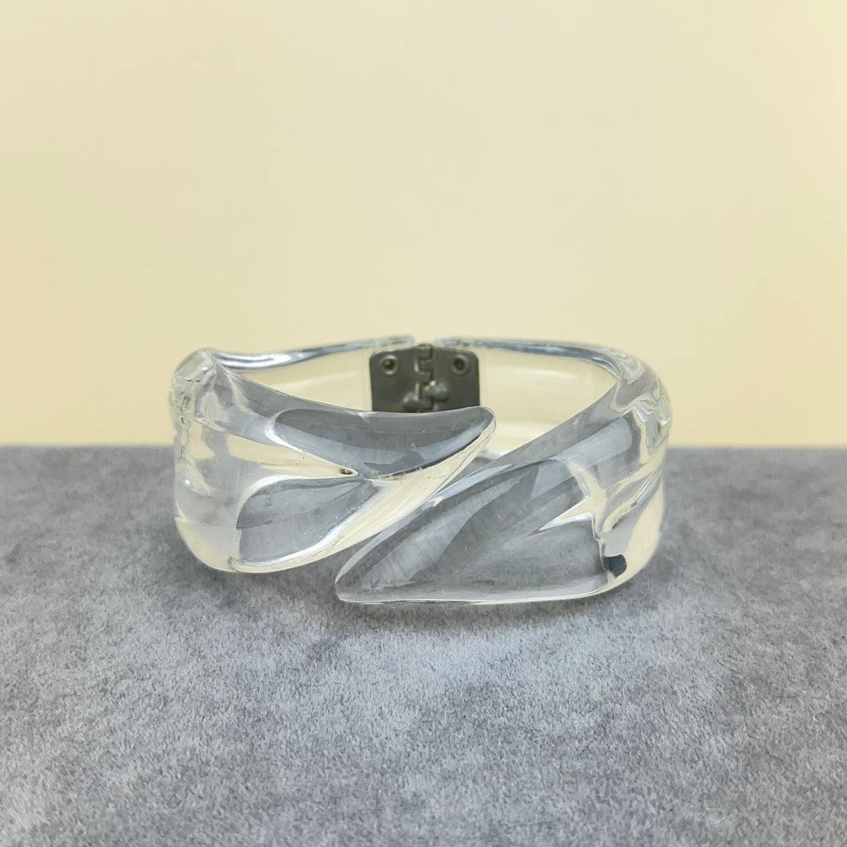 Vintage Clear Lucite Bypass Hinged Clamper Bracelet