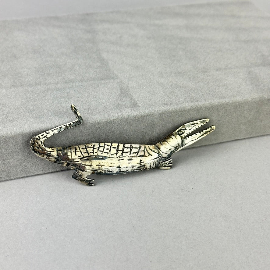 Vintage Sterling Silver Alligator Brooch