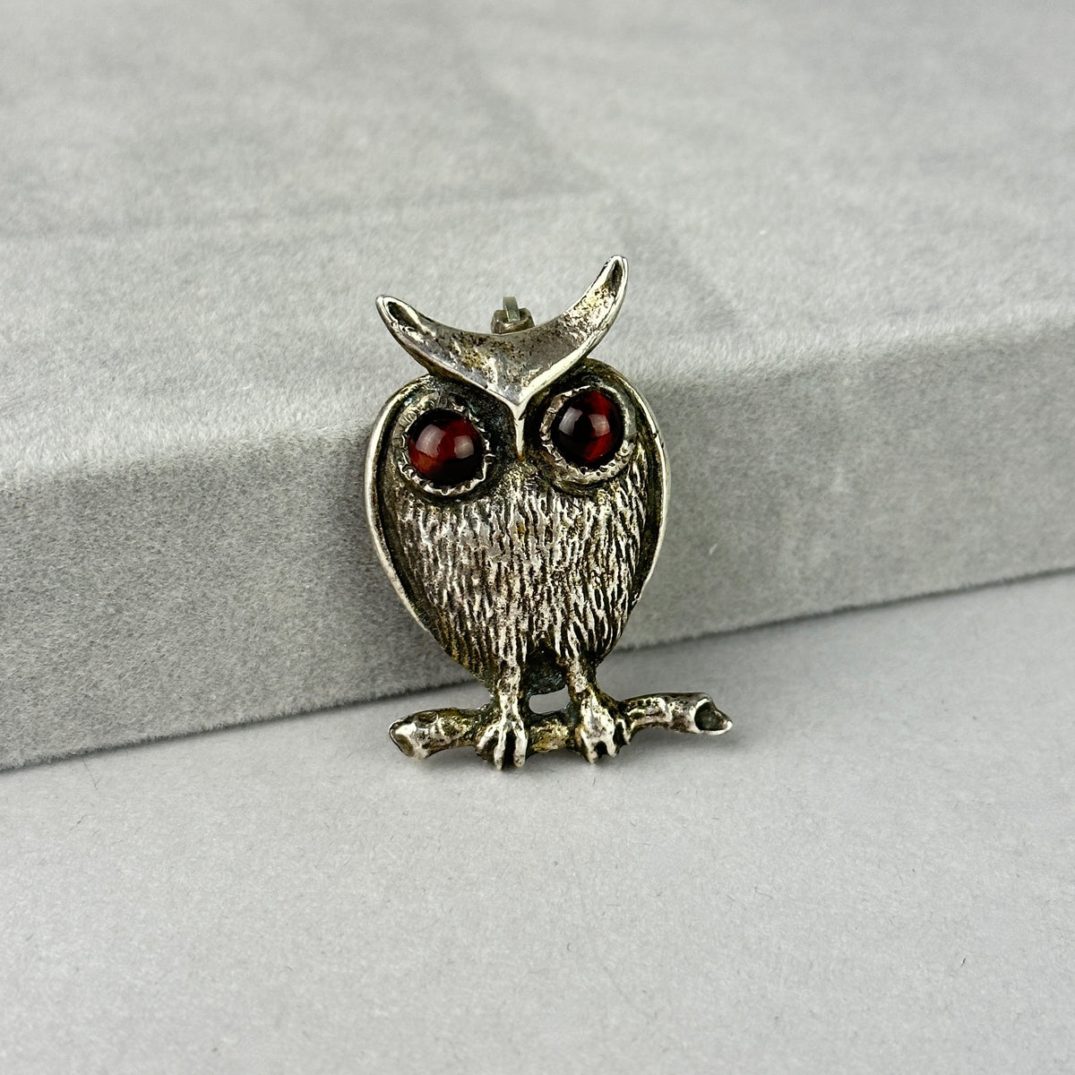 Vintage Sterling Silver Owl with Tiger's Eye Brooch