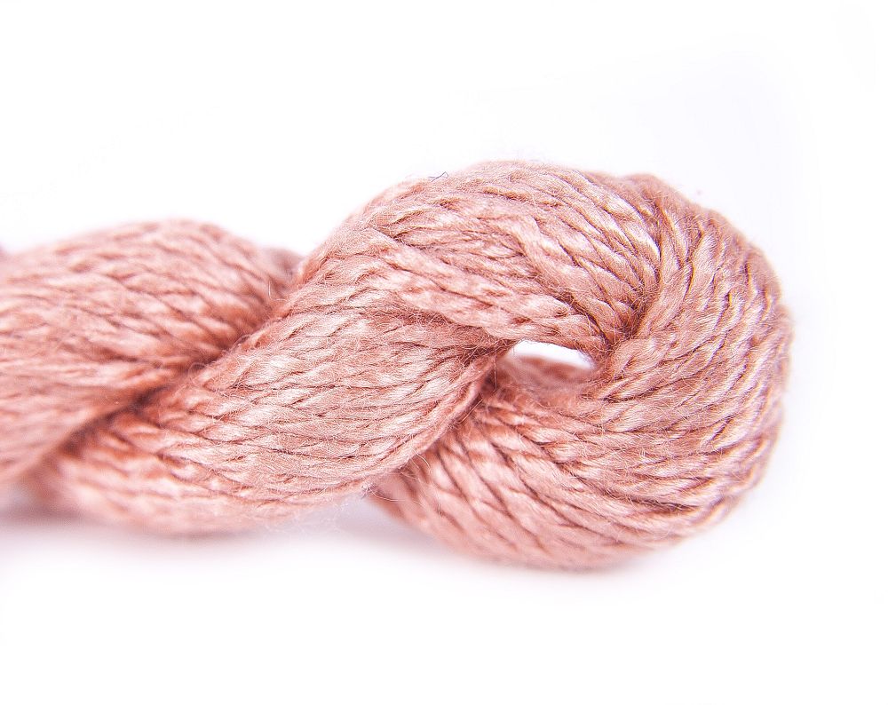 Vineyard Silk Classic - 020 Coral Cloud