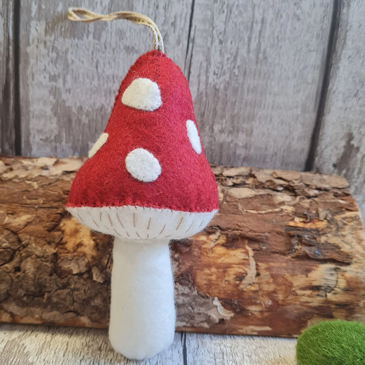 Corinne Lapierre Toadstool Felt Craft Mini Kit