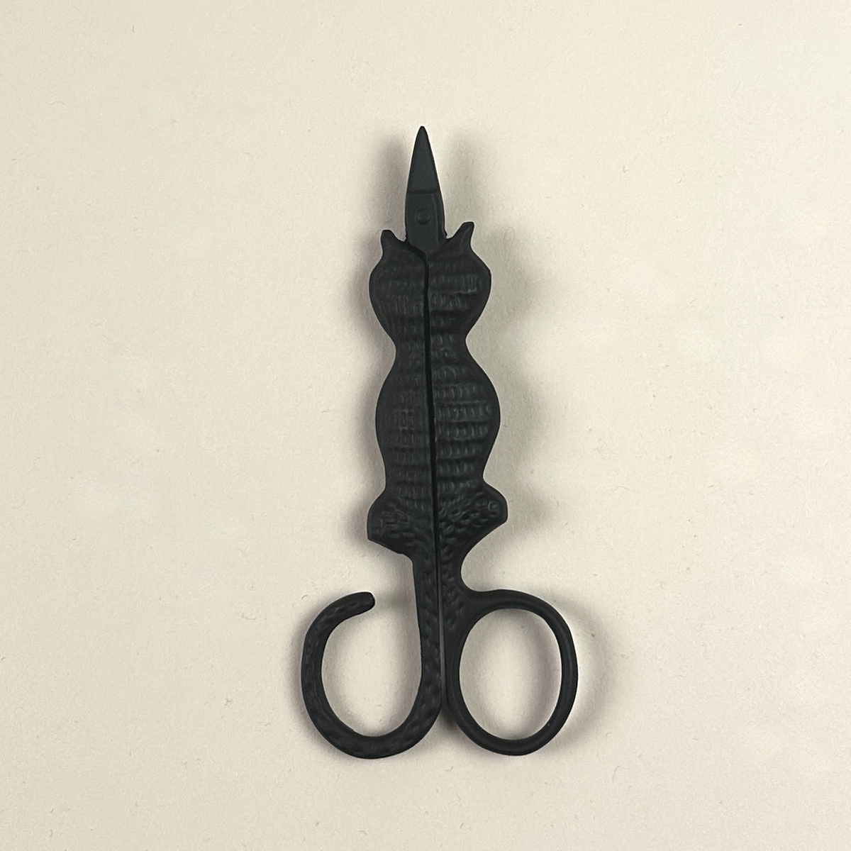 Kelmscott Designs Cat Embroidery Scissors