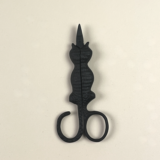 Kelmscott Designs Cat Embroidery Scissors