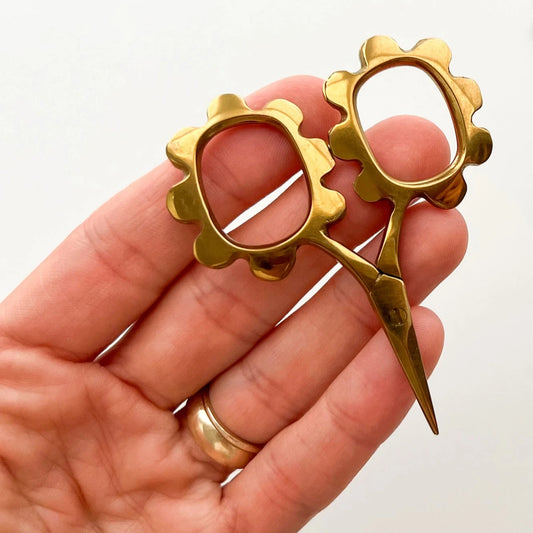 Matryoshka Doll Shop Tiny Flower Scissors - Gold