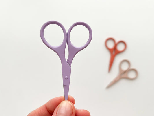 Matryoshka Doll Shop Tiny Scissors - Lavender