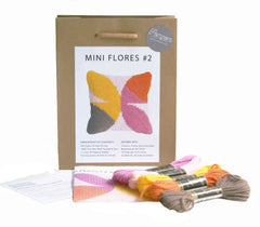 Pompom Design Mini Flores Pillow Needlepoint Kit - Orange and Pink