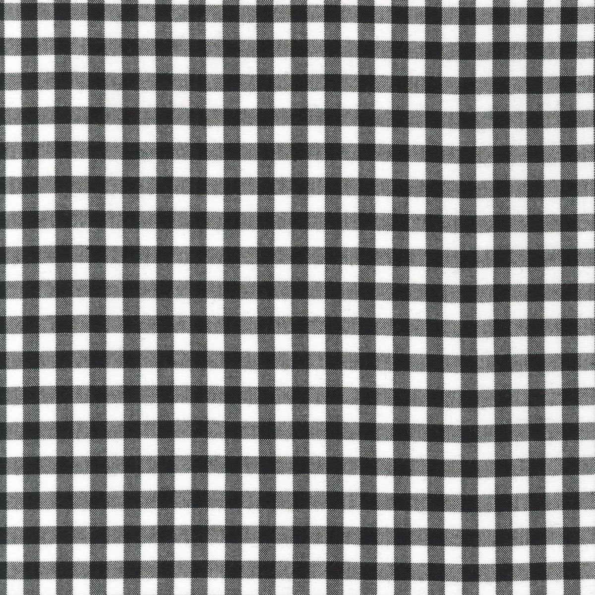 Finishing: Robert Kaufman Carolina Gingham Cotton Fabric in Black and White