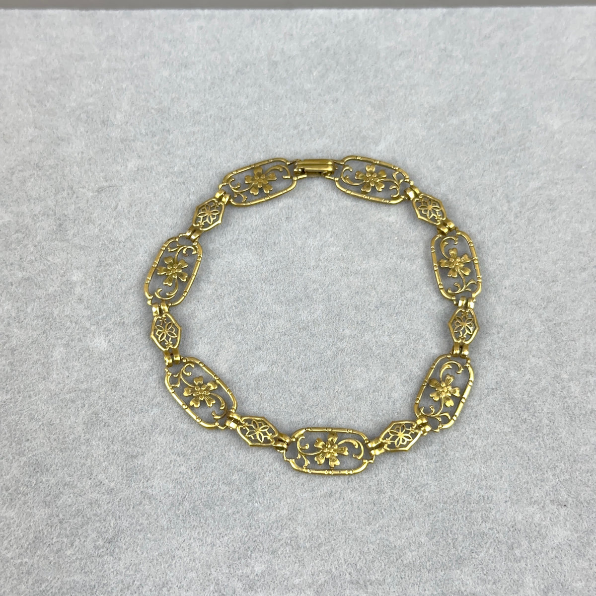 Vintage Floral Openwork Link Bracelet in 10k Gold