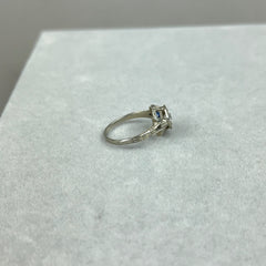 Vintage Art Deco 18k White Gold and Diamond Pyramid Ring