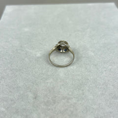 Vintage Art Deco 18k White Gold and Diamond Pyramid Ring