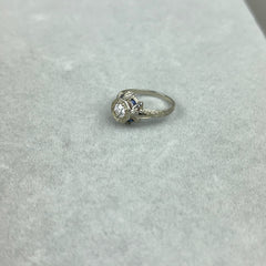 Vintage Art Deco 18k White Gold and Diamond Pyramid Ring