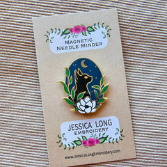 Jessica Long Embroidery Black Cat Enamel Needle Minder