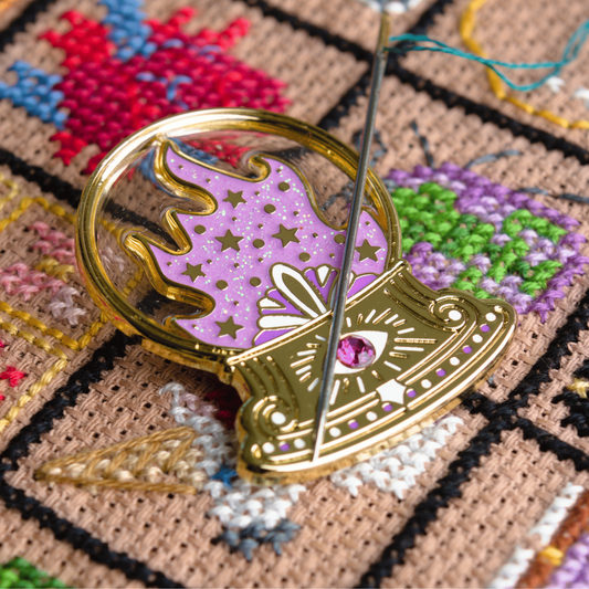 Stitchonomy Crystal Ball Needle Minder
