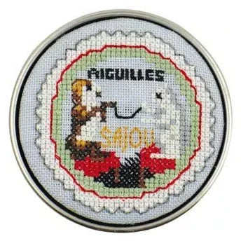 Sajou Cat and Dog Round Box Cross Stitch Kit