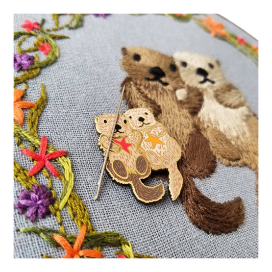 Jessica Long Embroidery Sea Otters Enamel Needle Minder