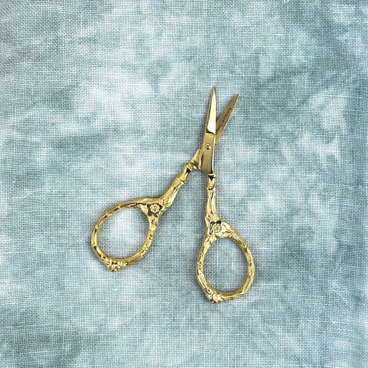 Kelmscott Designs Tudor Rose Embroidery Scissors - Gold
