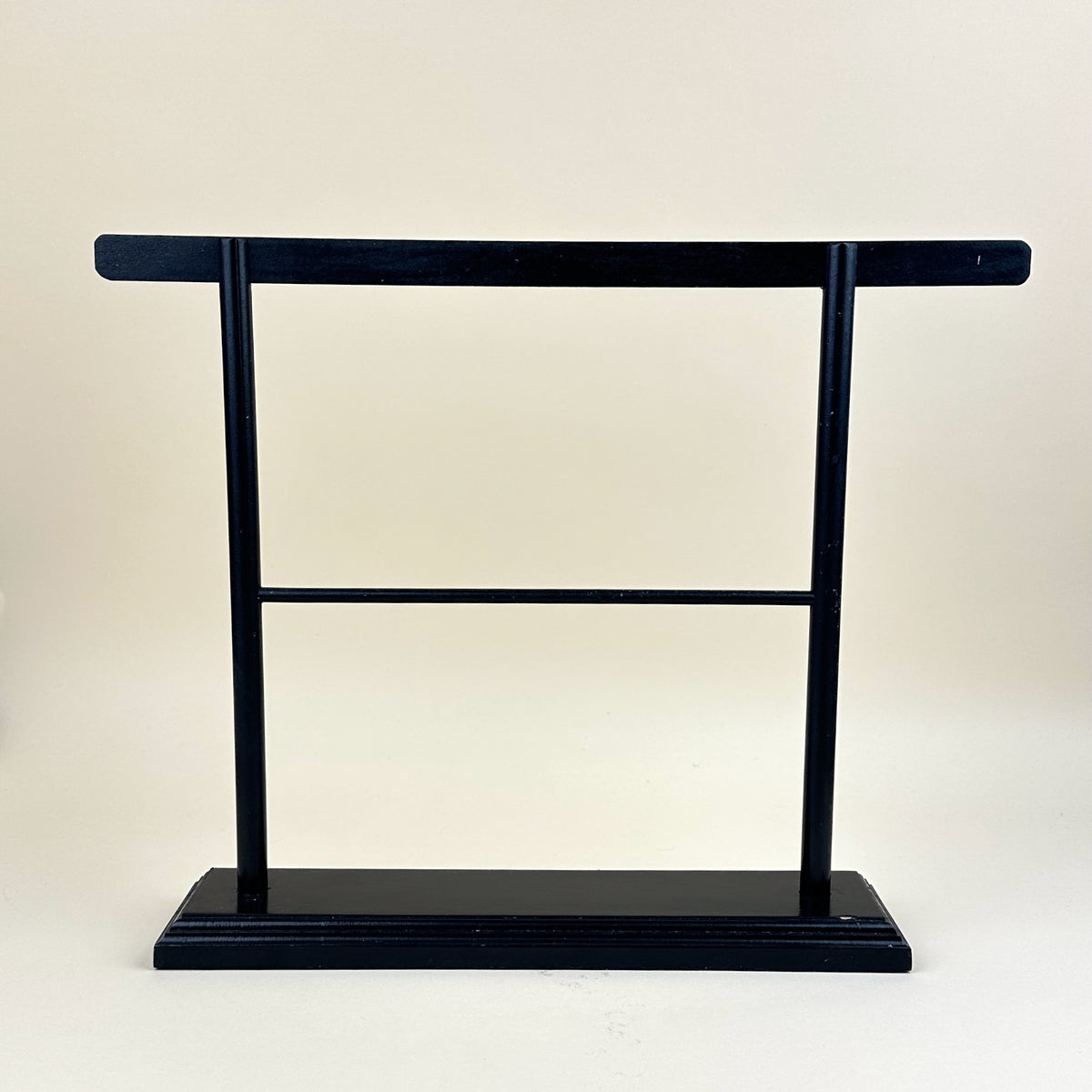 Lee's Needle Arts Kimono Stand (No Tassels) - Large