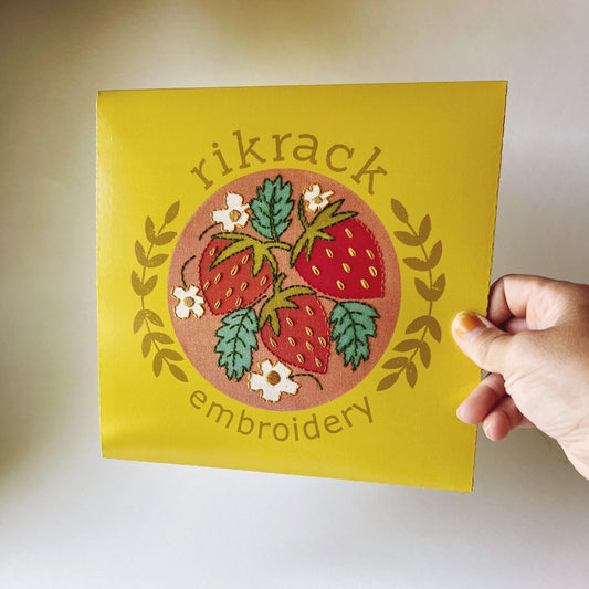 Rikrack Strawberries Embroidery Kit