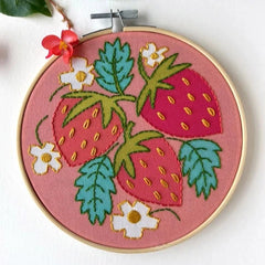 Rikrack Strawberries Embroidery Kit