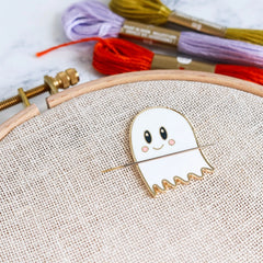 Stitched Modern Kawaii Ghost Enamel Needle Minder