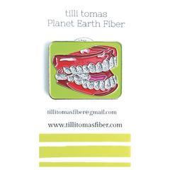 Tilli Tomas Planet Earth Chomp Teeth Needle Minder