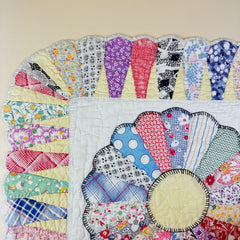 Vintage 1930s-40s Dresden Plate Patchwork Quilt with Ice Cream Cone Border