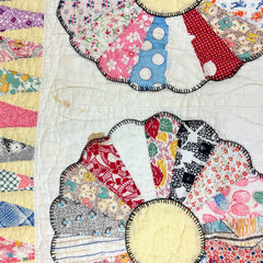 Vintage 1930s-40s Dresden Plate Patchwork Quilt with Ice Cream Cone Border