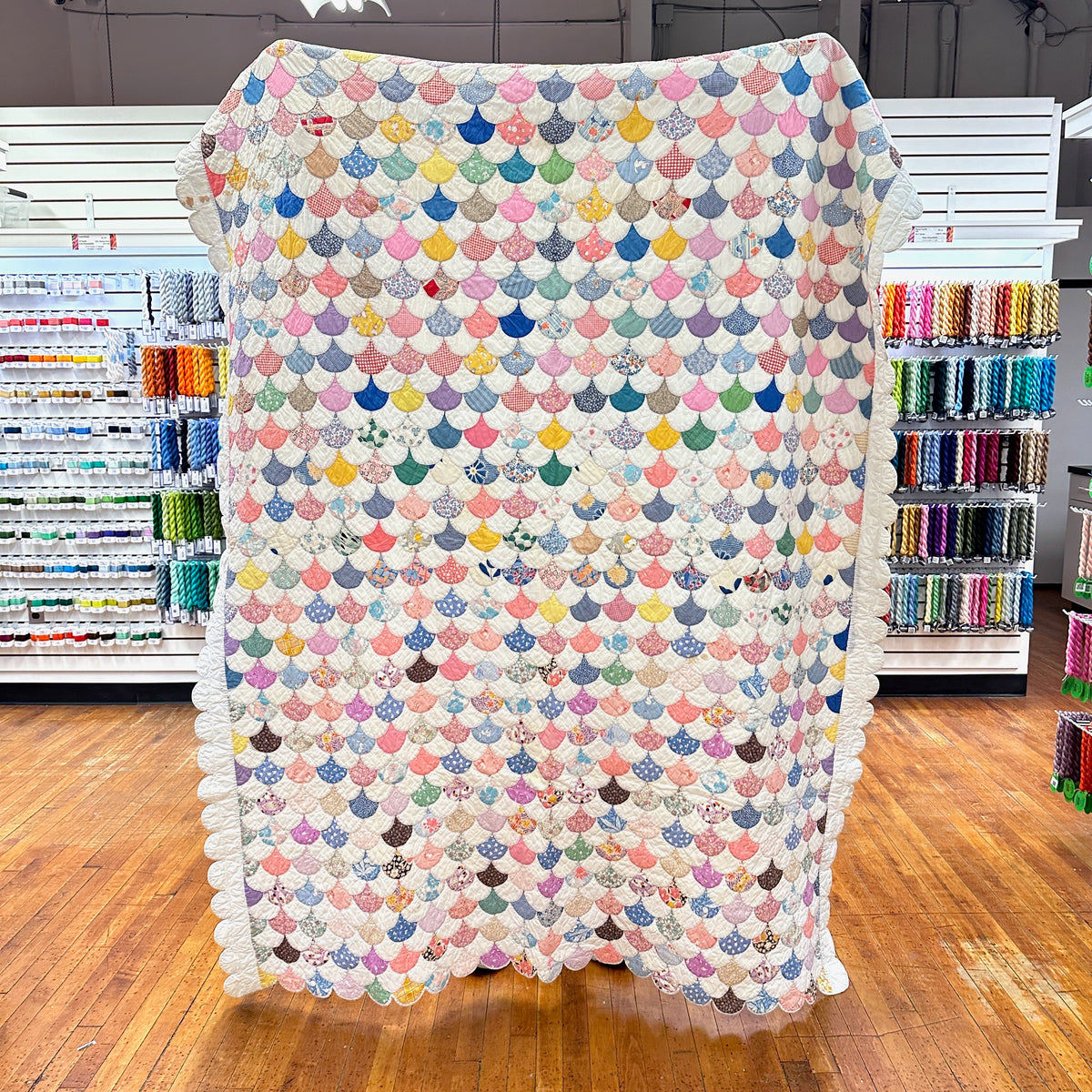 Vintage 1930s-40s Scalloped Patchwork Quilt