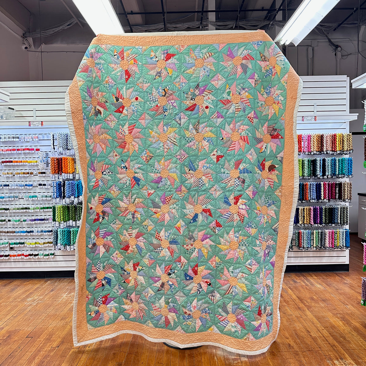 Vintage 1940s Star Flower Patchwork Quilt